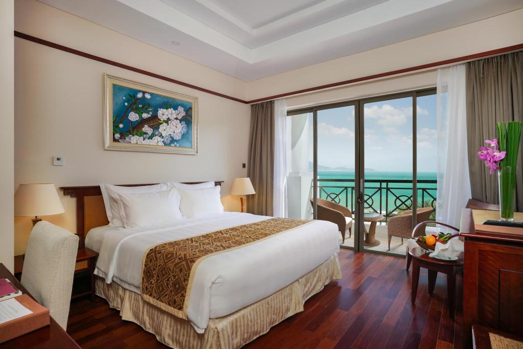 Phòng Vinearl - Nha Linh Travel